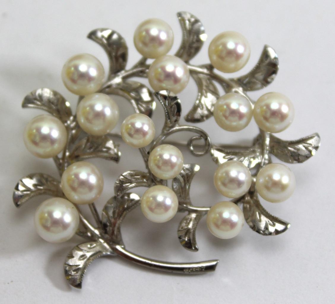 Maruwa Pearl Co. Silver Brooch w/ Cultured Pearls & Original Box