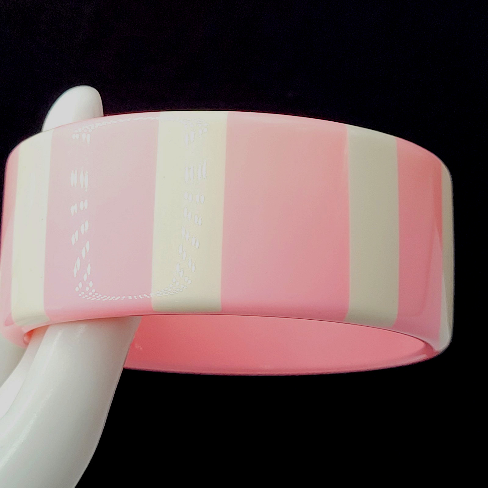 Bright Bubble Gum Cotton Candy Cream Stripe Chunky Acrylic Vtg Bangle Bracelet