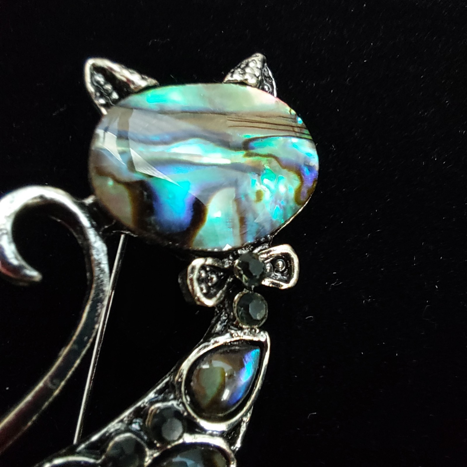 Whimsical Retro Cat Brooch Faux Abalone Silver Tone MCM Style 2″