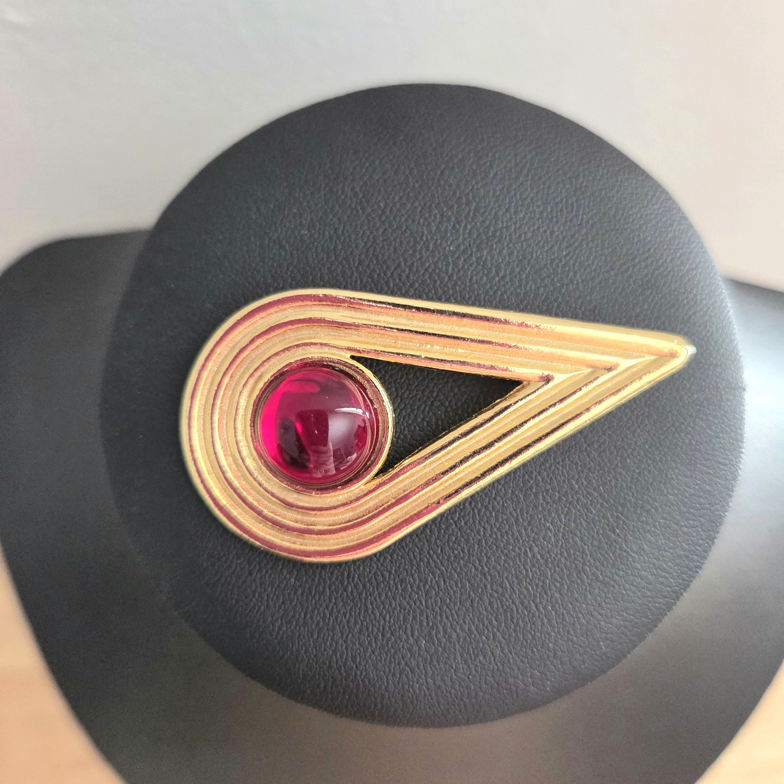 Vintage Modernist Red Cabochon Brooch Pin