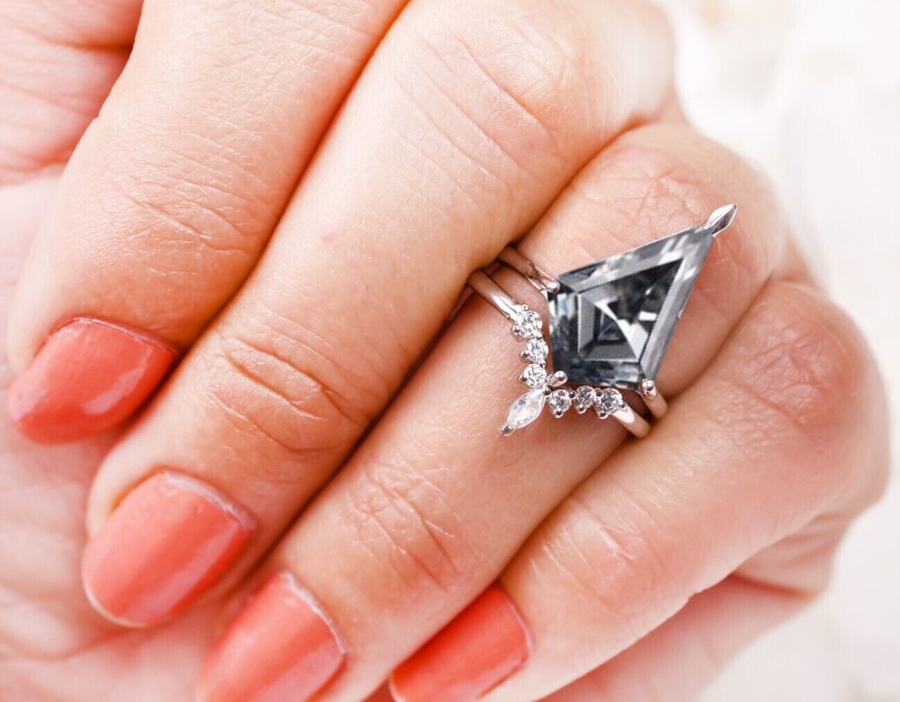 Kite 12X7MM Grey Diamond Engagement Ring Sets Kite Shaped Diamond Wedding Rings