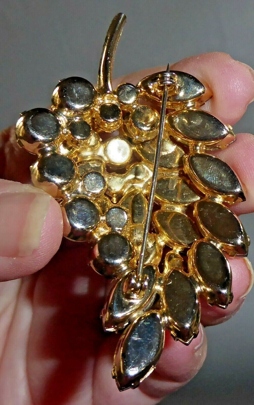 Vintage Bunch of Grapes Brooch & Earrings Clear Brown & Milky Brown Glass Gems