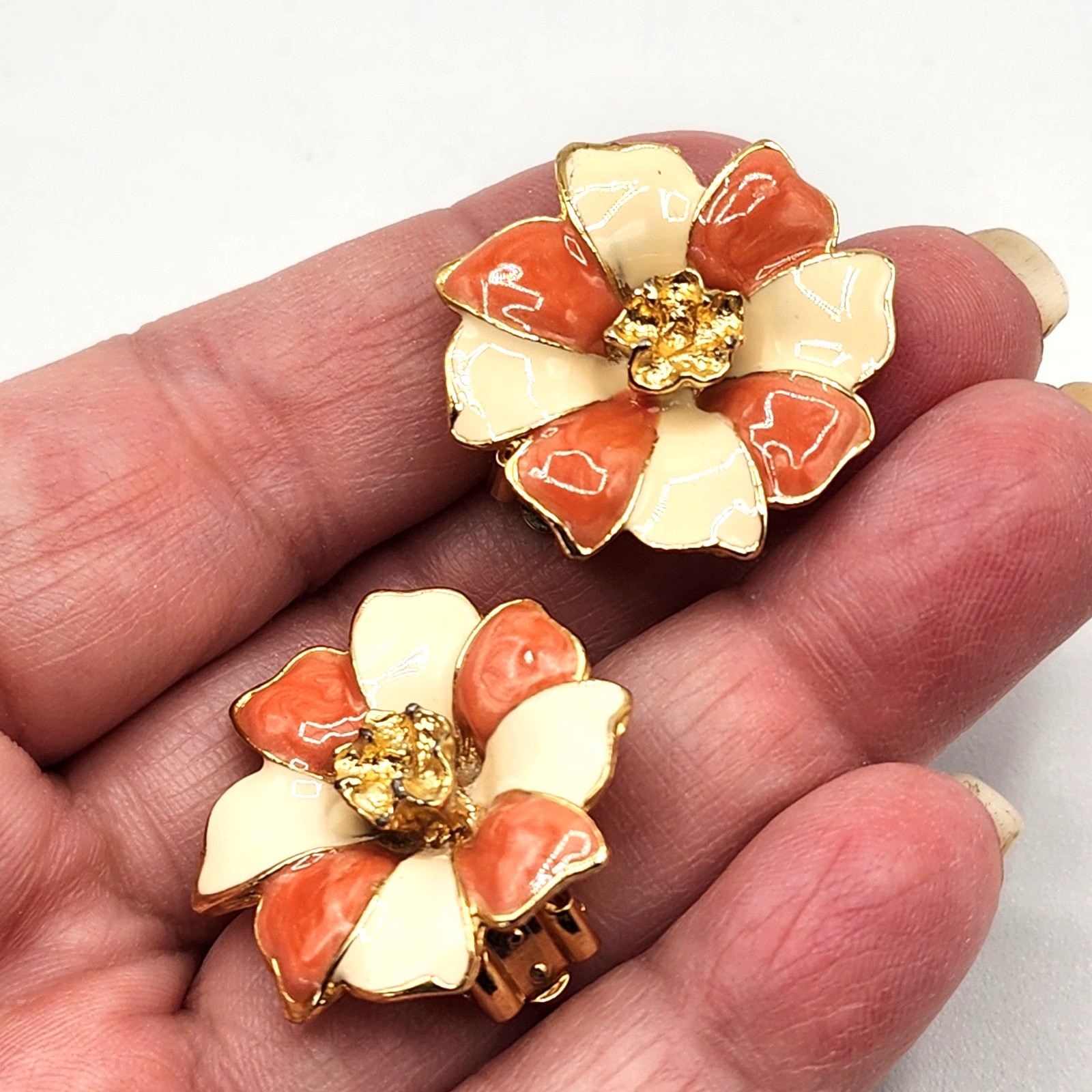 Vintage Enamel Flower Clip On Earrings Peach Orange Cream Gold Tone