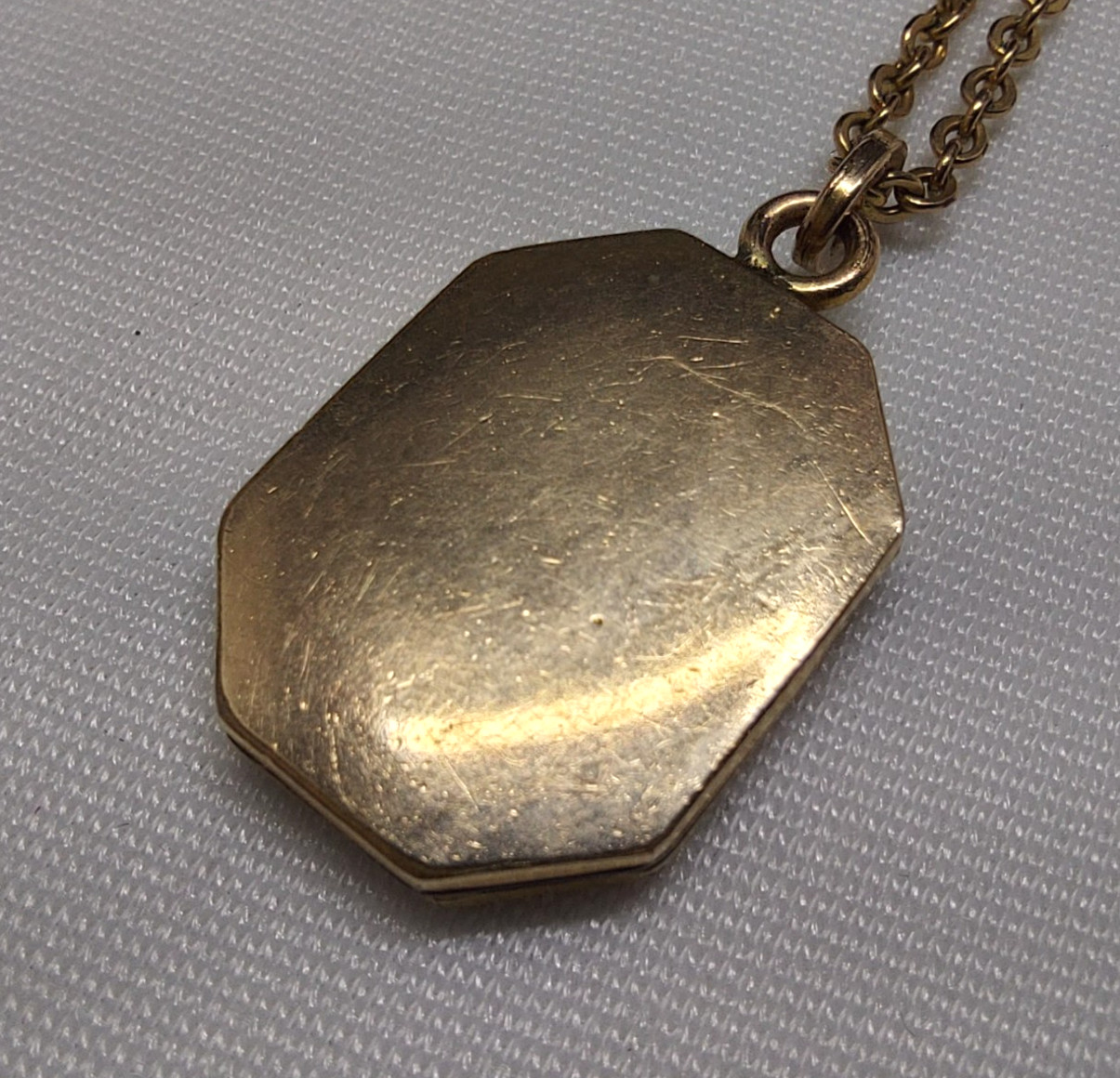 Antique 1/20 12K Gold Filled Engraved Locket Pendant Chain L. MFG Co. Art Deco