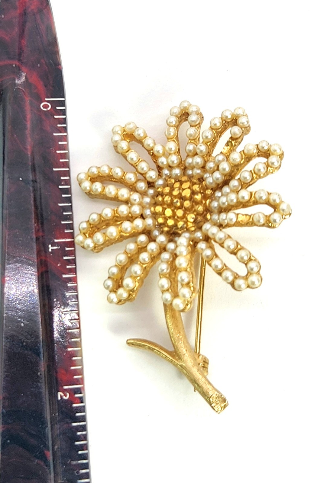 Vintage Brooch Lot Gold Tone Faux Pearls 3 brooches 2-2.5 Inches