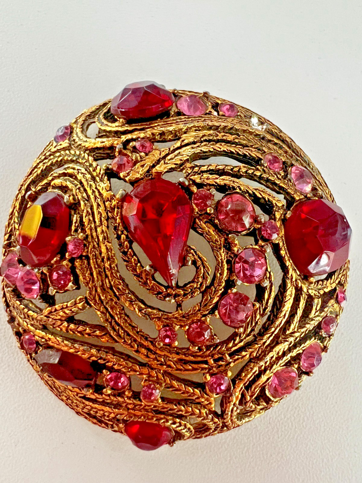 Unsigned LaRoco Textured Brass Pink & Cranberry Austrian Crystals Brooch 1950s