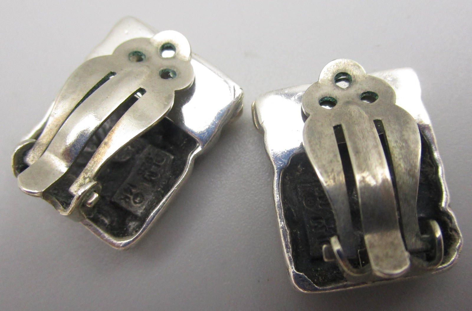 LOVELY DIAN MALOUF STERLING SILVER 14K JAGUAR CLIP ON EARRINGS 19.4G
