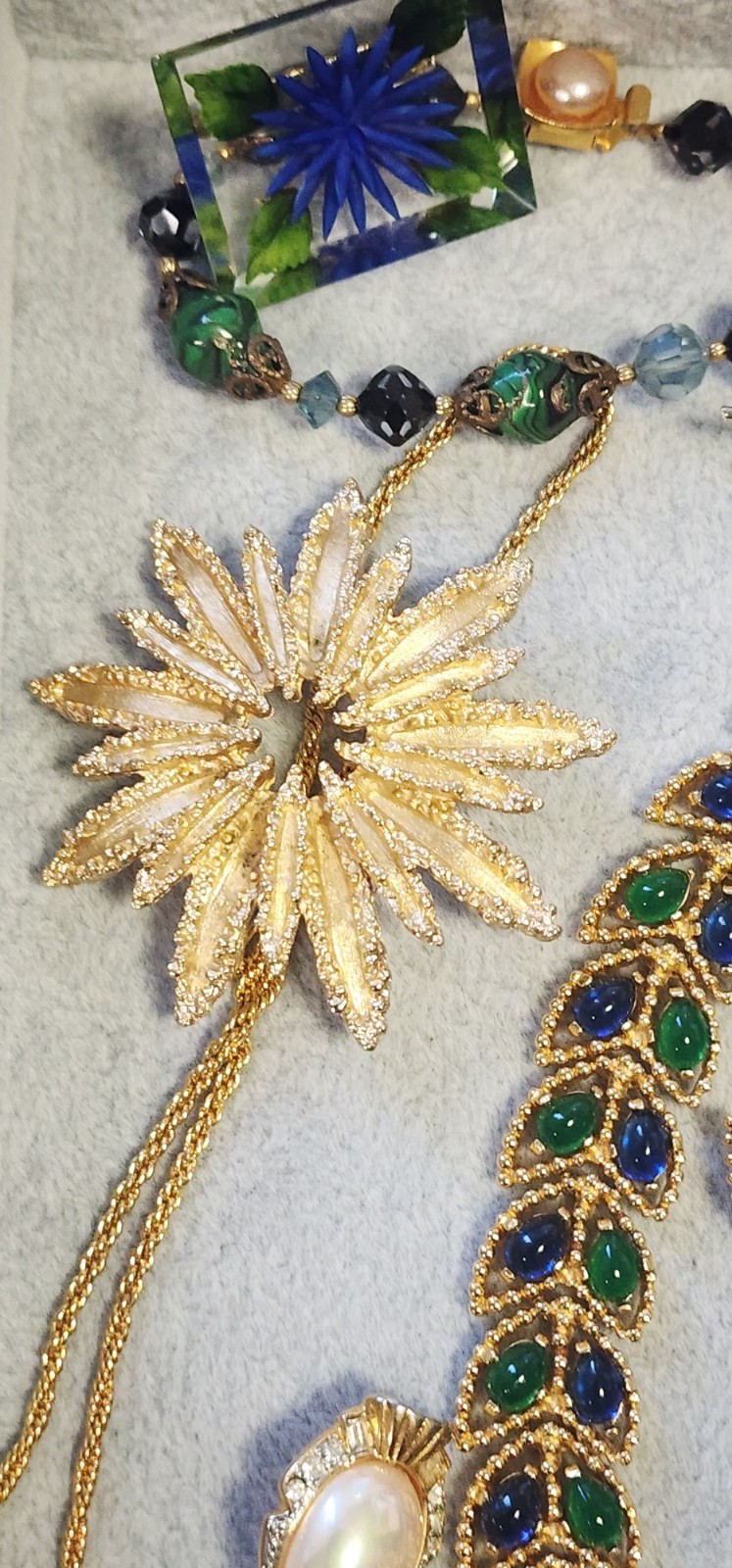 VtgJewelry Lot 23pc Juliana #9094 Joan Rivers Graziano Regency Craft Avon C855