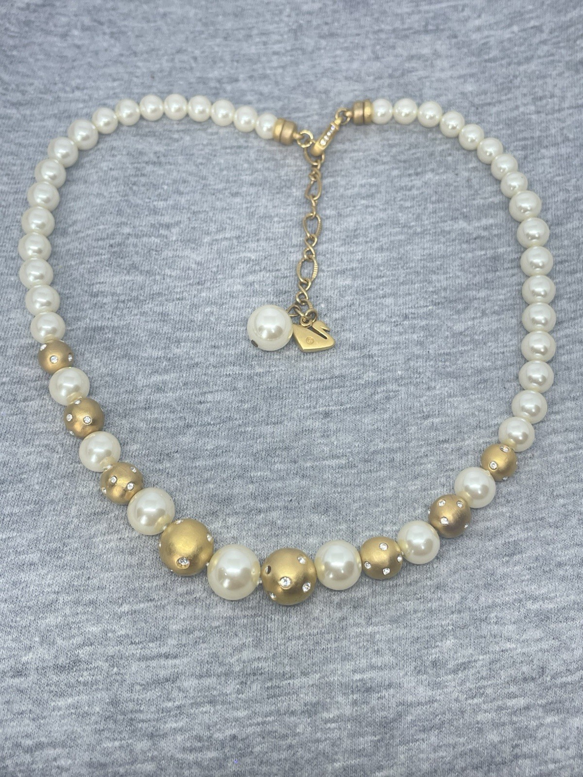 Vtg Swarovski Swan Signed Faux Pearls Crystals GoldTone Beaded 15-17” Necklace