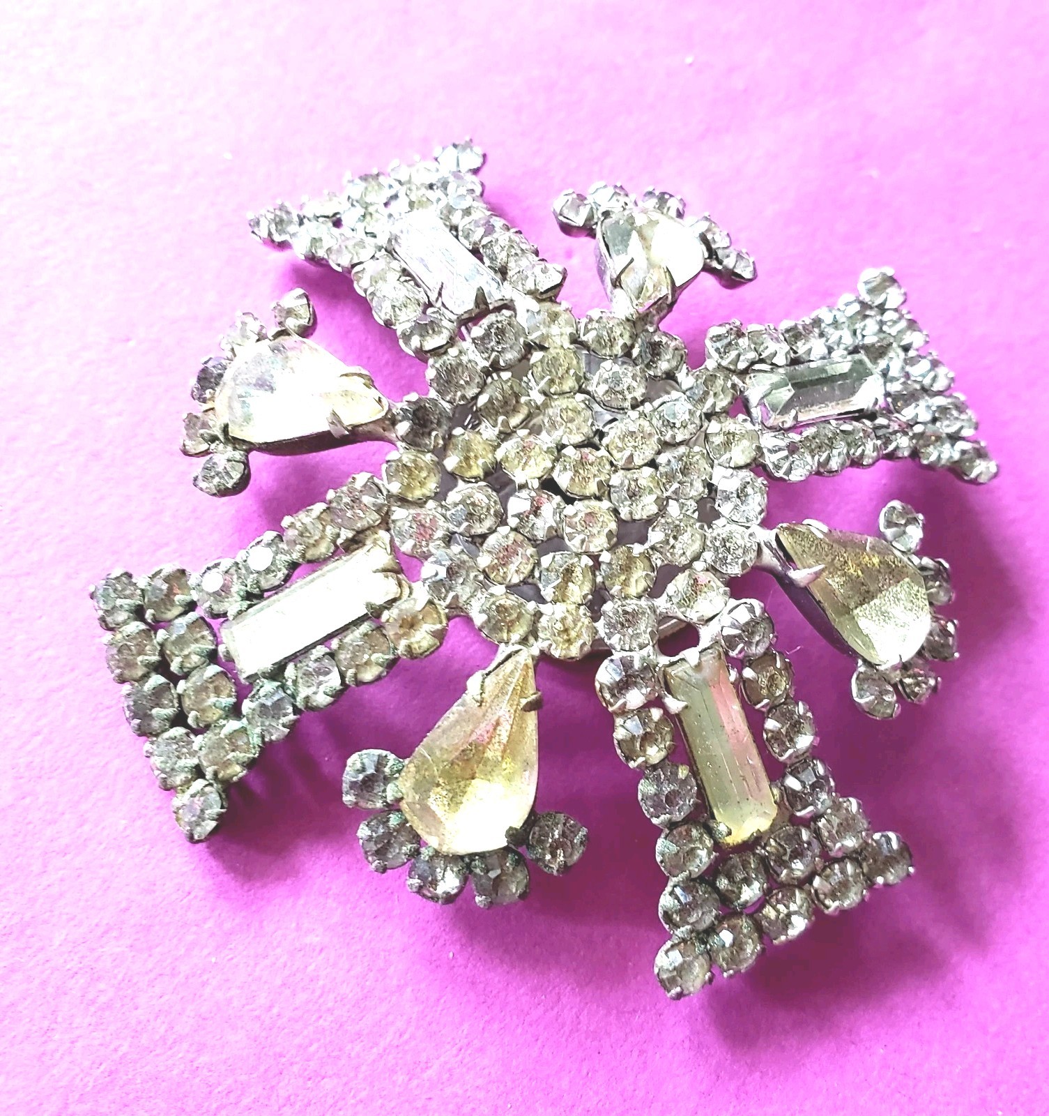 VTG GARNE New York Maltese Cross Prong Set Clear Rhinestone 2.5″ Pot Metal FAB**