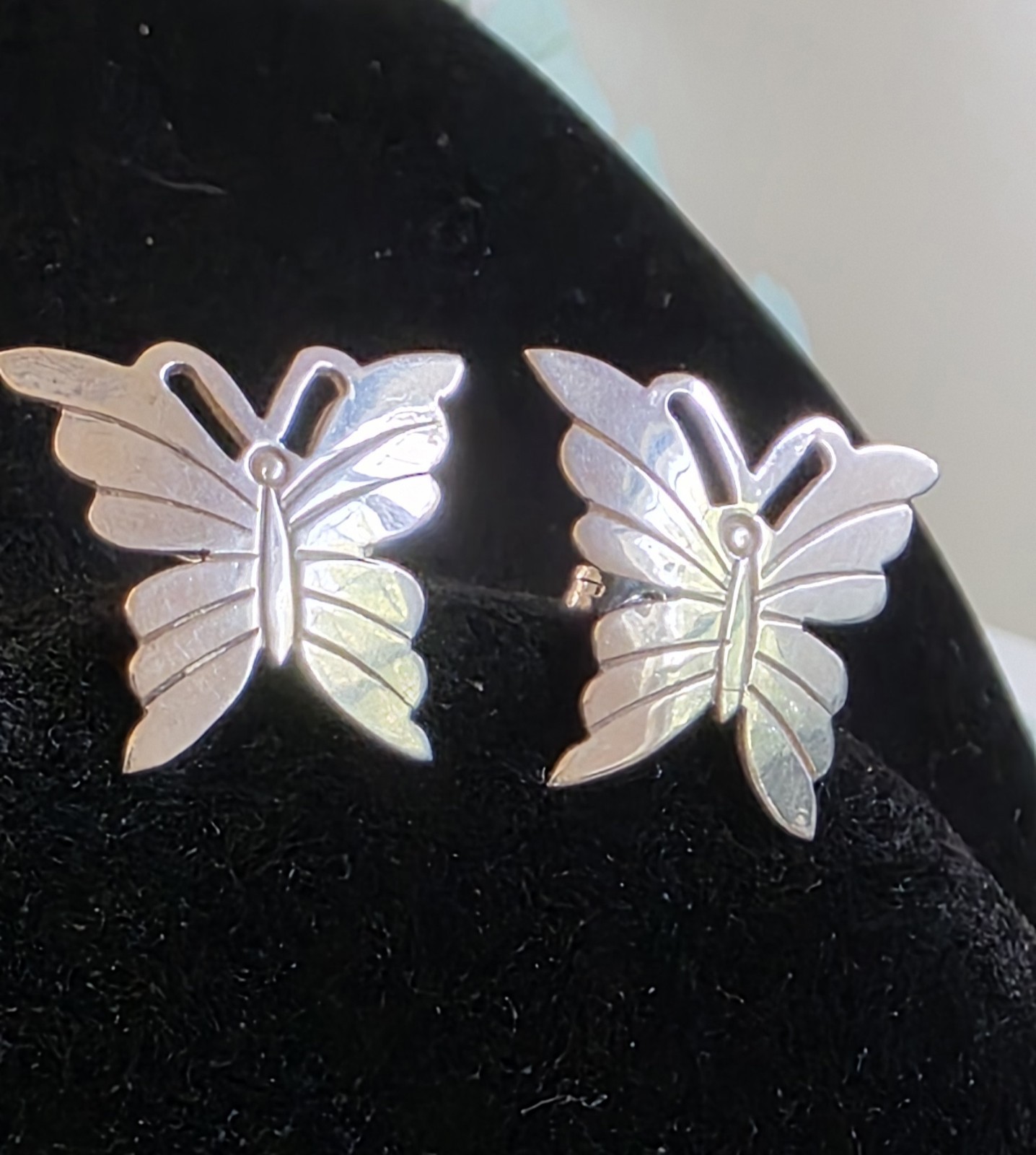 Vintage 925 Sterling Silver Butterfly Stud Earrings Satin Finish Pierced 2.48g
