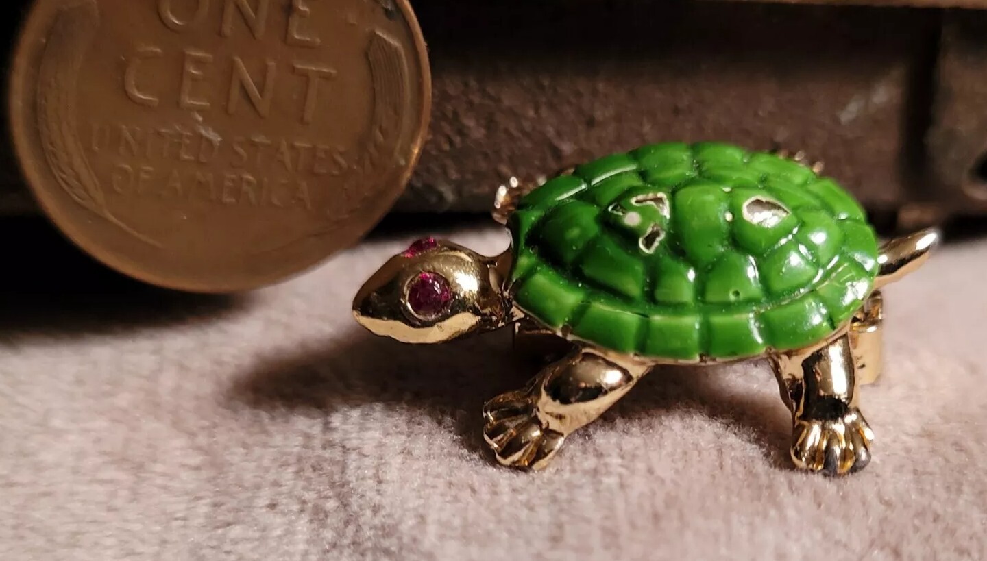 Vintage Adorable TURTLE TORTOISE FASHION JEWELRY PIN