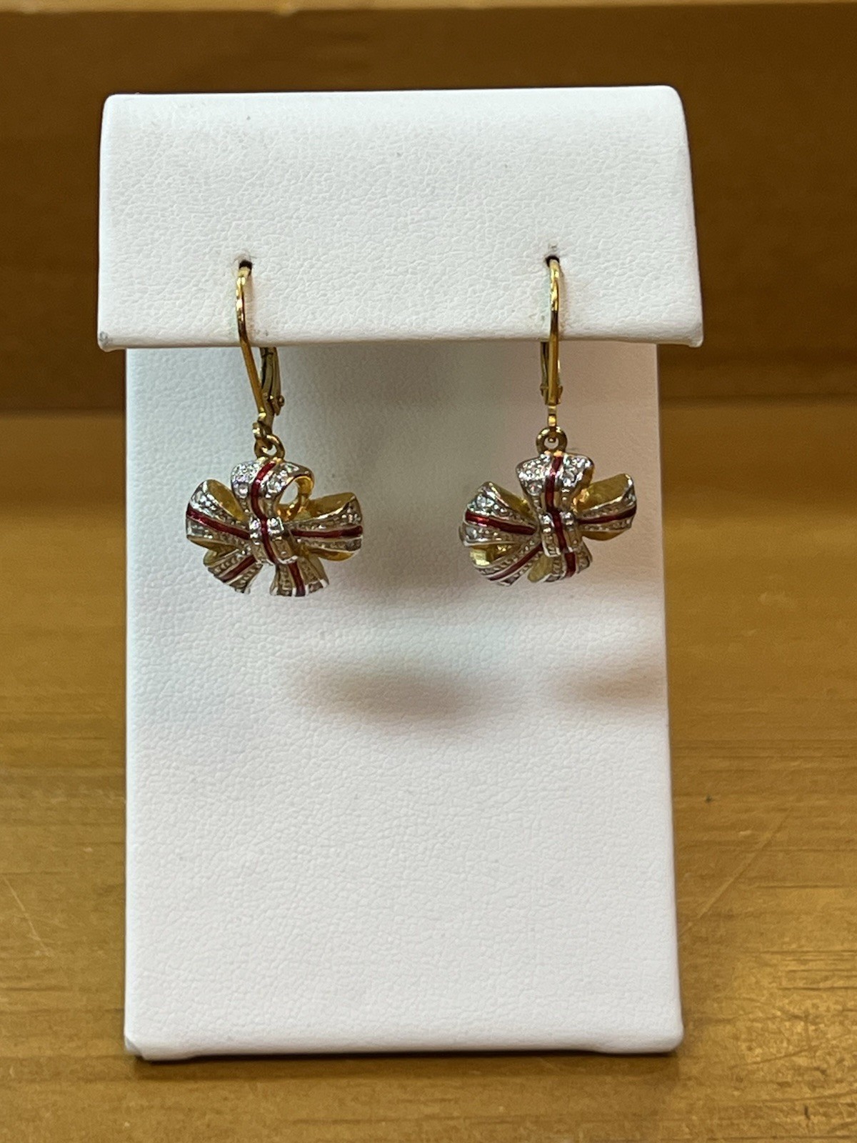 Lot Joan Rivers Pendant 3 Sets Earrings Gold Tone Silver Tone & Pendant