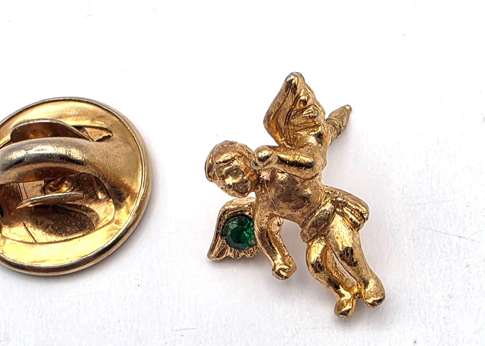 Guardian Cherub Angel Lapel Pin Faux Gold Tone Rhinestone Green Crystal T&T Vtg