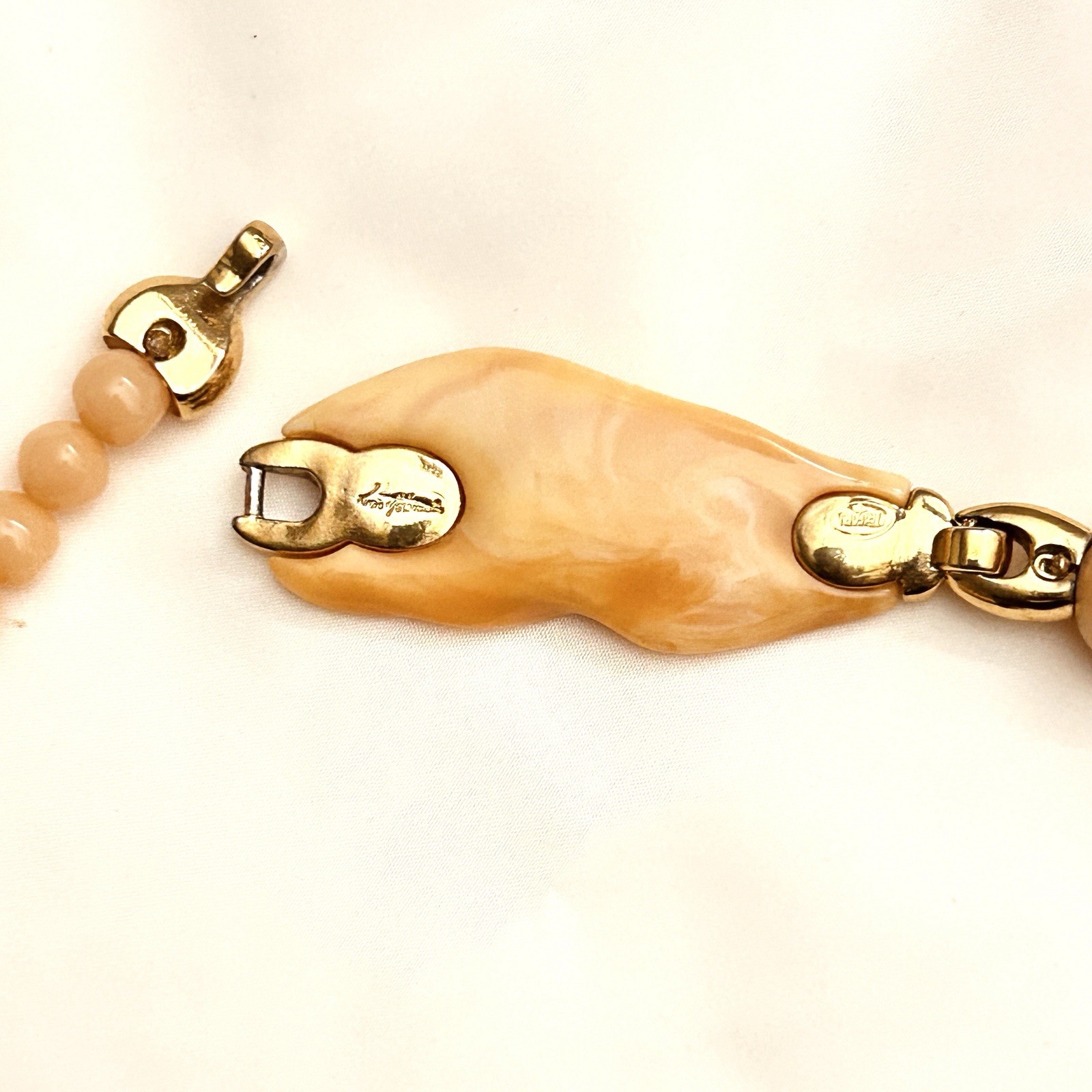 Trifari Necklace Kunio Matsumoto Peach Blush Graduated Lucite Beads 70s Chunky