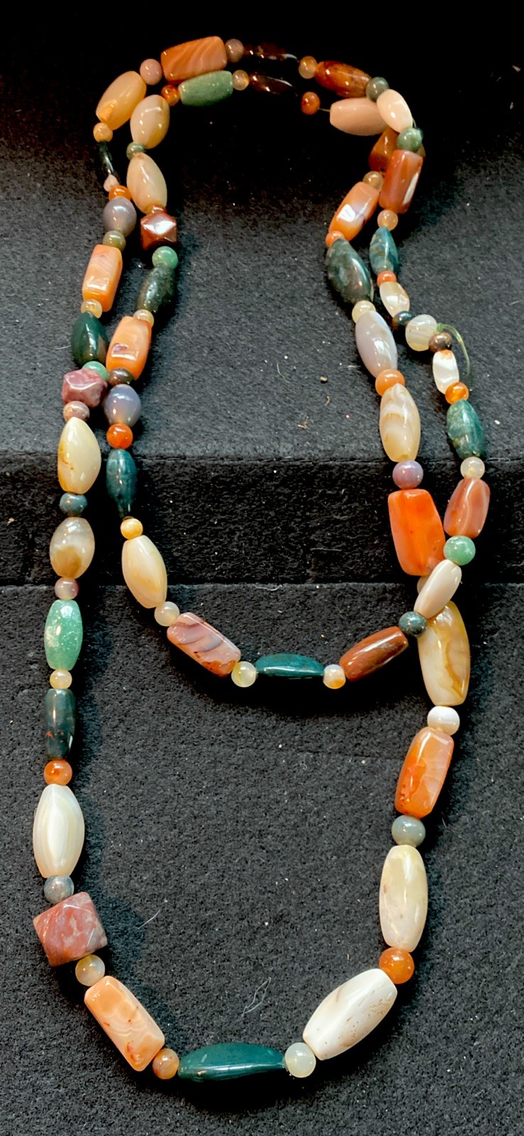 VTG Agate Assorted Polished Natural Gemstone necklace 58” Earthtones