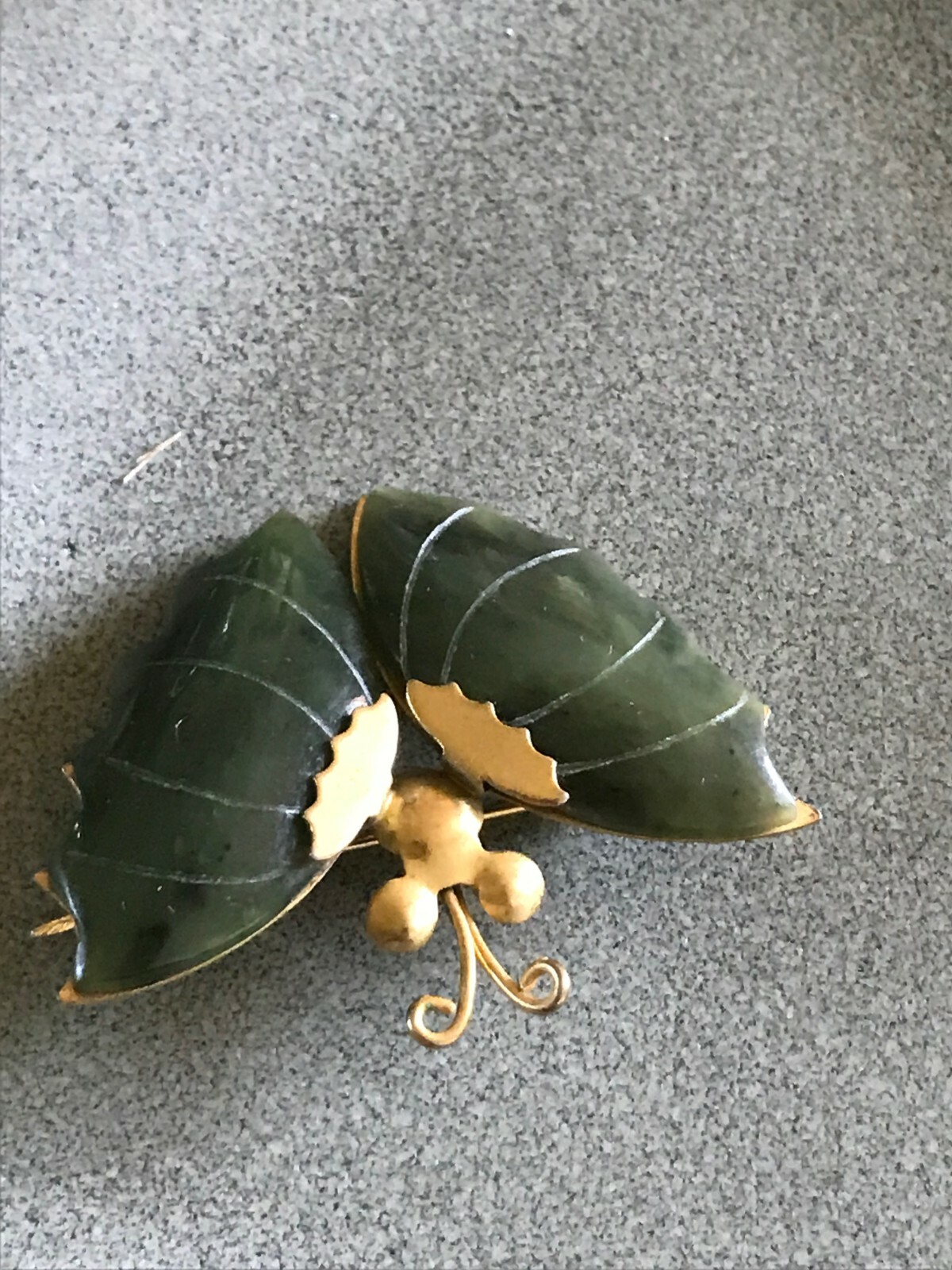 Vintage Small Goldtone Butterfly w Jade Green Stone Wings Brooch Pin – signed on