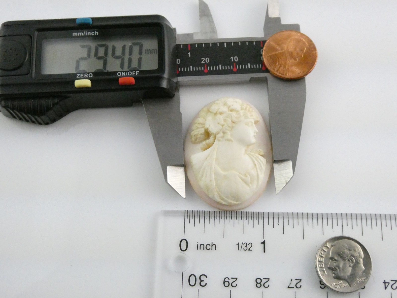 Vintage Loose Hand Carved Conch Shell Cameo Woman w Grape Leaves 39mm x 29mm 14g