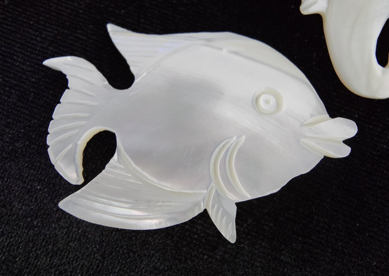 Vtg Lot Nautical Carved Mother of Pearl Sea Life Brooches Seahorse Fish Dolphins