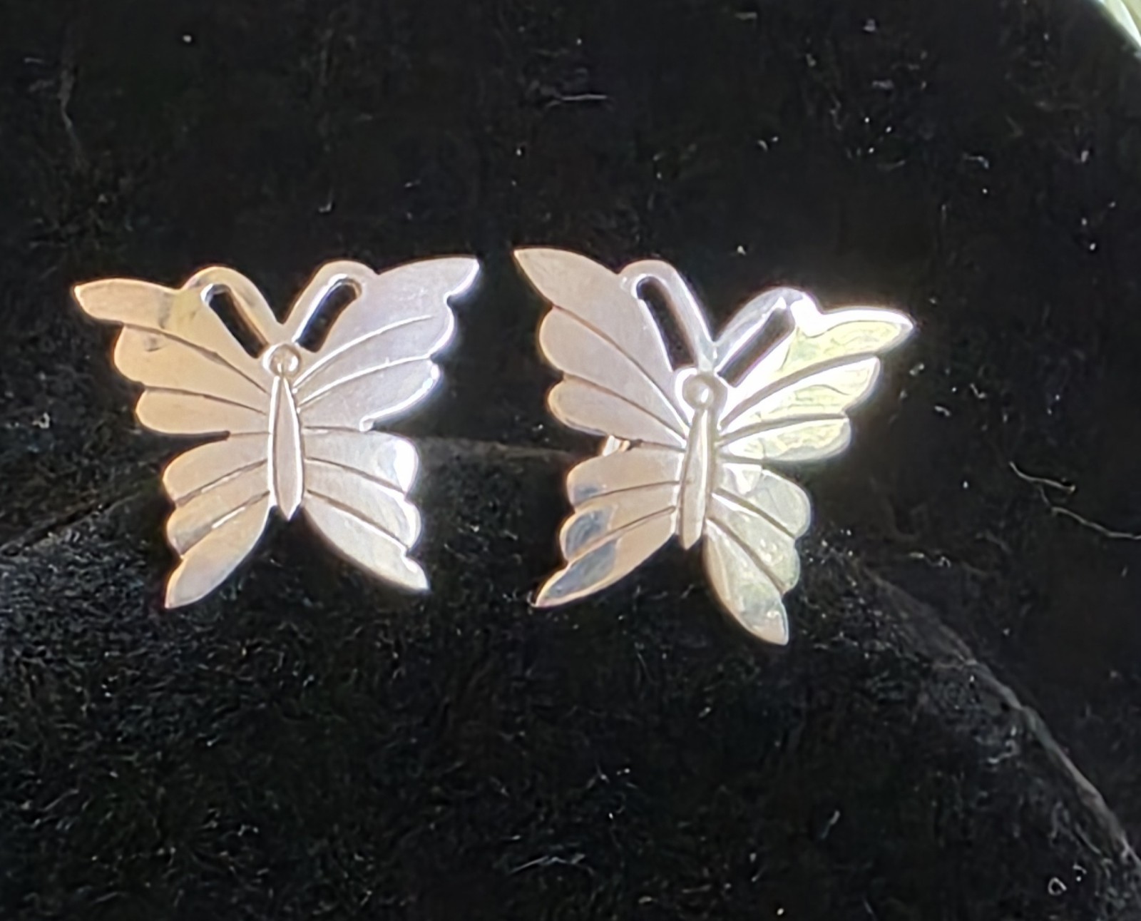 Vintage 925 Sterling Silver Butterfly Stud Earrings Satin Finish Pierced 2.48g