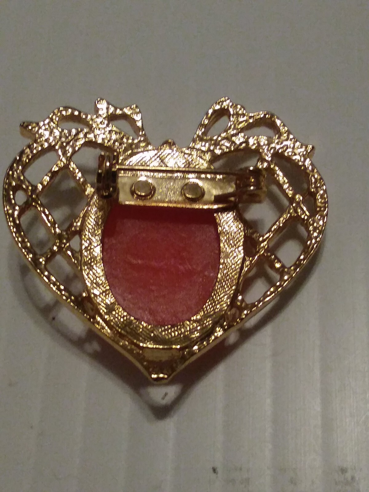 Cameo Pin Brooch Coral Orange Cream Girl Heart Grannycore Gold Tone Boho 1.5″