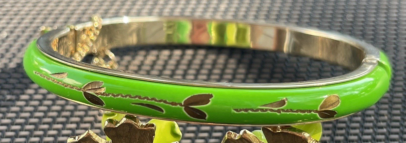 Vintage Lime Green Enamel Flower Bracelet And Clip On Earrings Set 60s