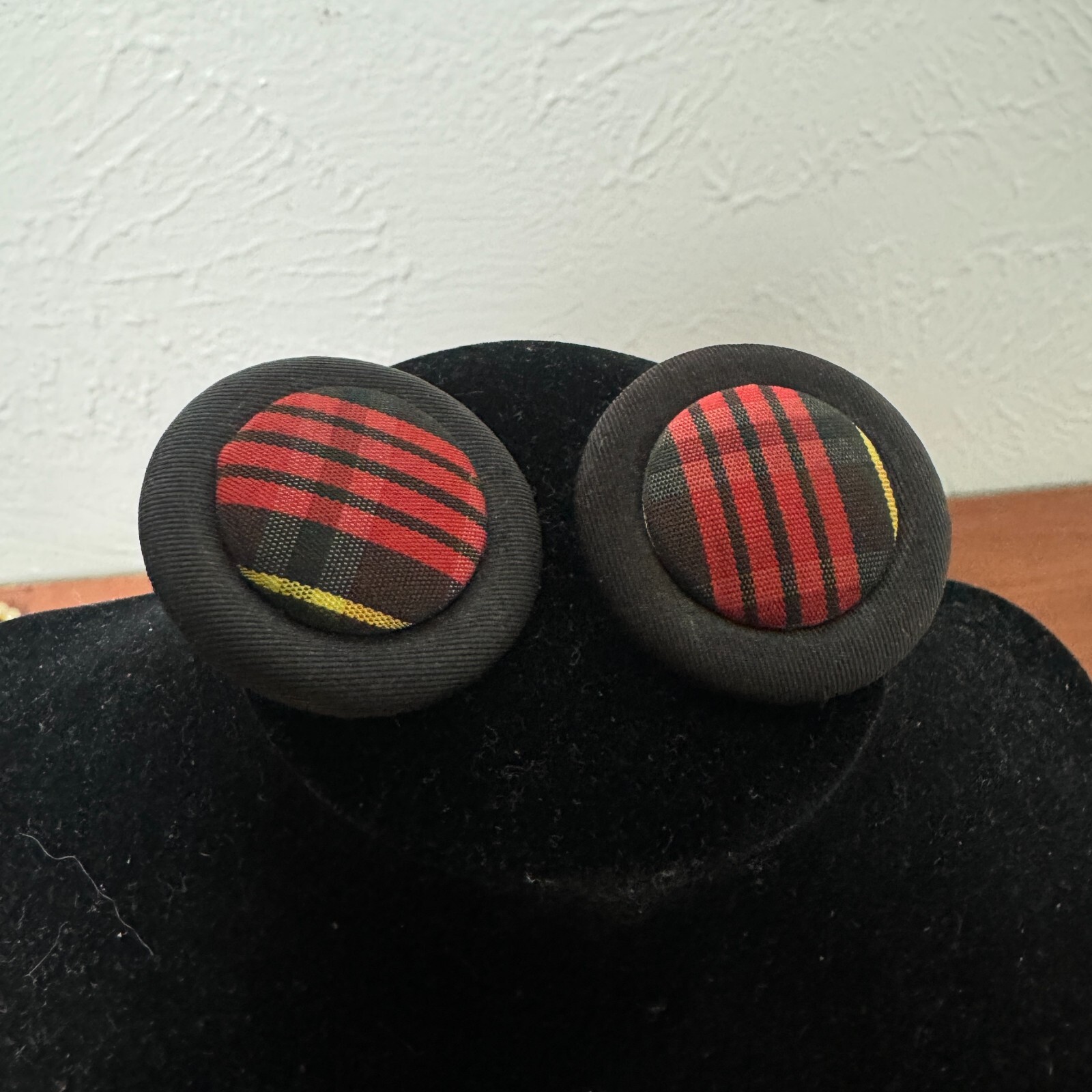 Vintage 80s Retro Tartan Plaid Red Fabric Clip On Earrings Circle Round Preppy