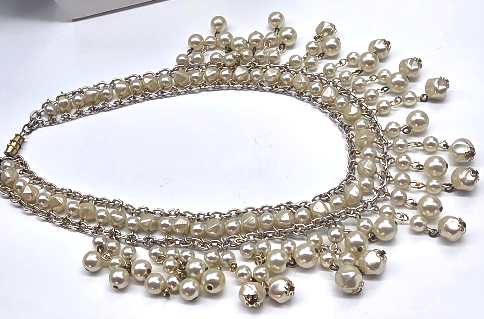 White Faux Pearl Silver Tone Metal Chain Beaded Fring Bib Necklace Vintage