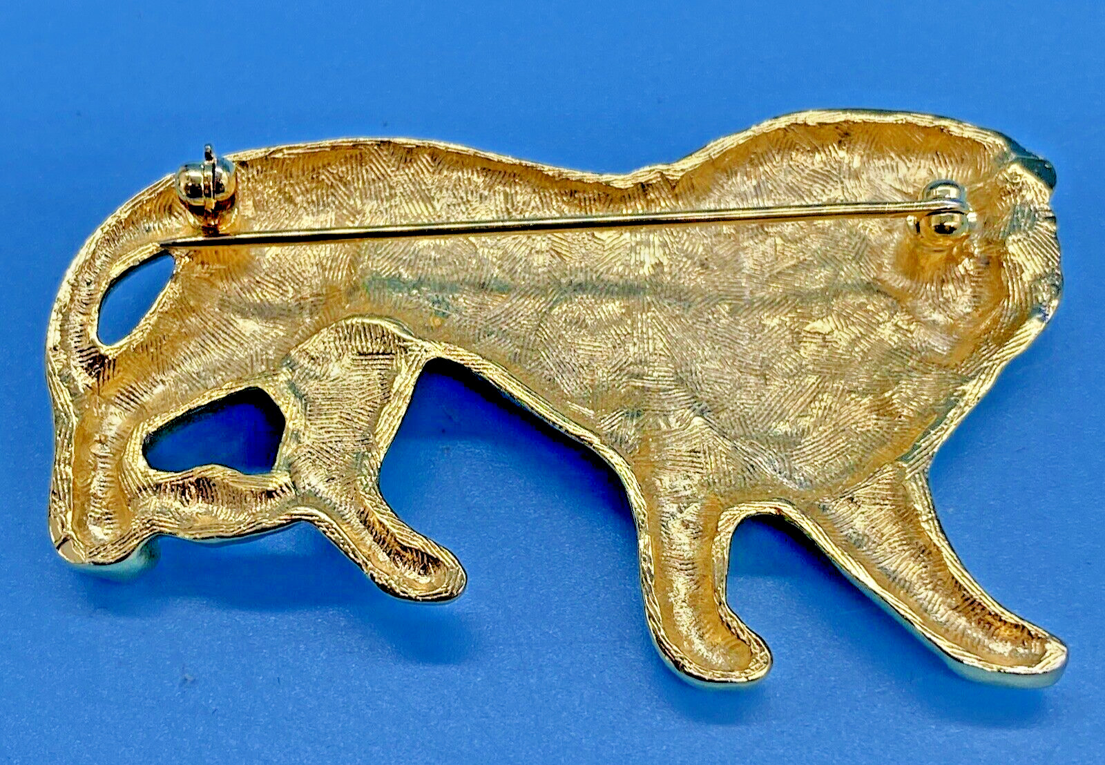 Lion Brooch Not Signed 2.25″ L x 1.5″ T Walking Medium Size Gold-Tone Metal VTG