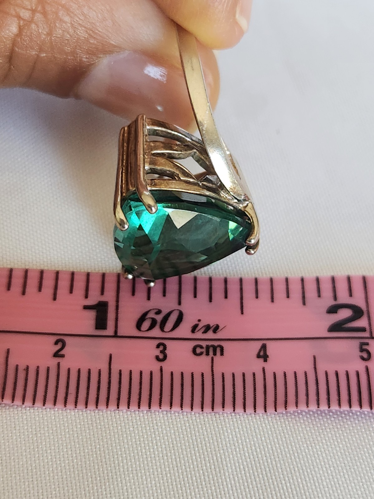 VINTAGE Sterling Silver 925 Trillion Cut Green EMERALD – SIZE 6