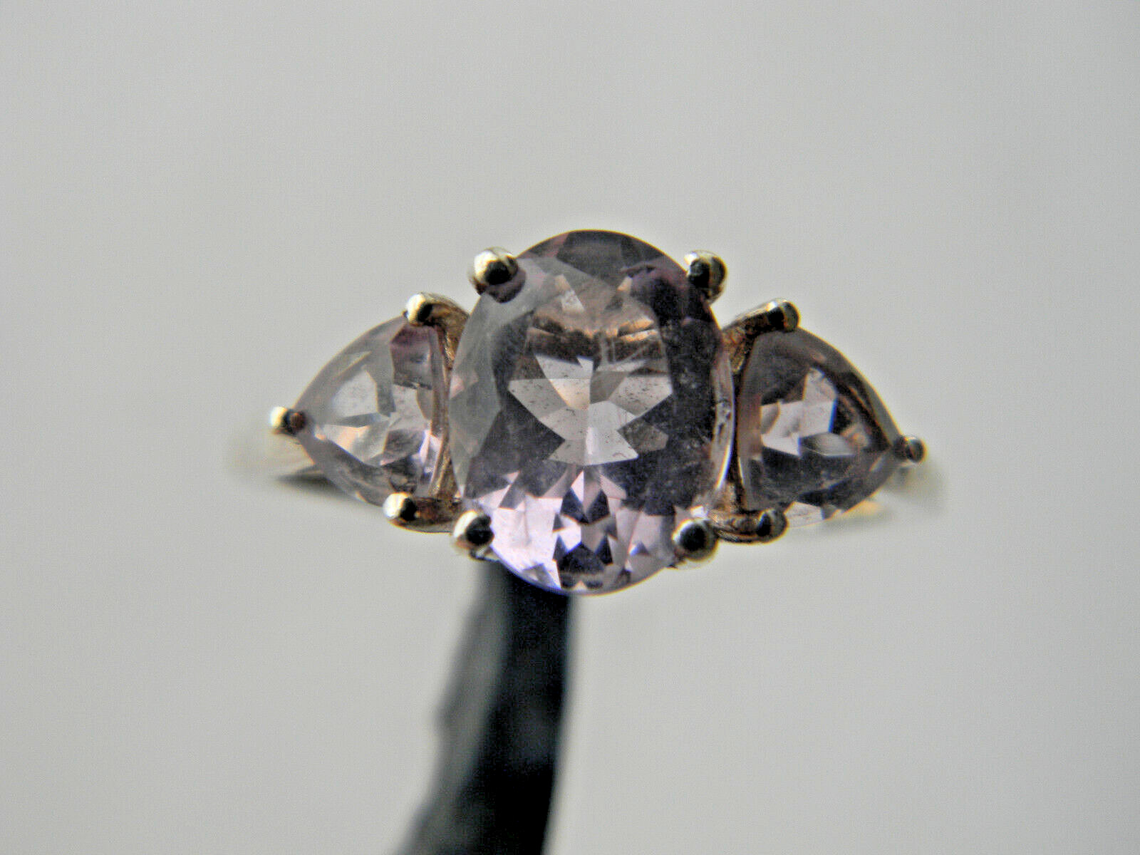 Fine 925 Sterling Silver Oval Pink CZ Solitaire w/Trillion Shape Accent Ring Sz7