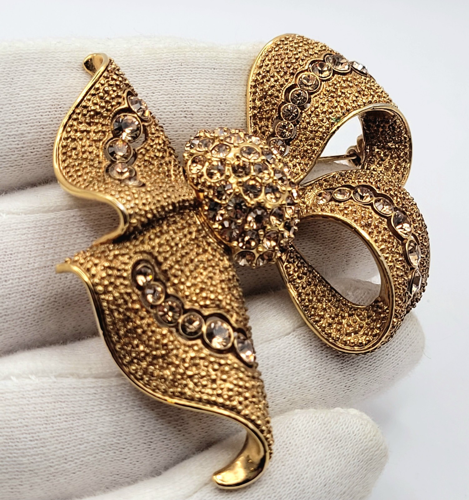 Vtg Signed Joan Rivers Gold Tone Yellow Rhinestone Ribbon Large Gift Bow Brooch