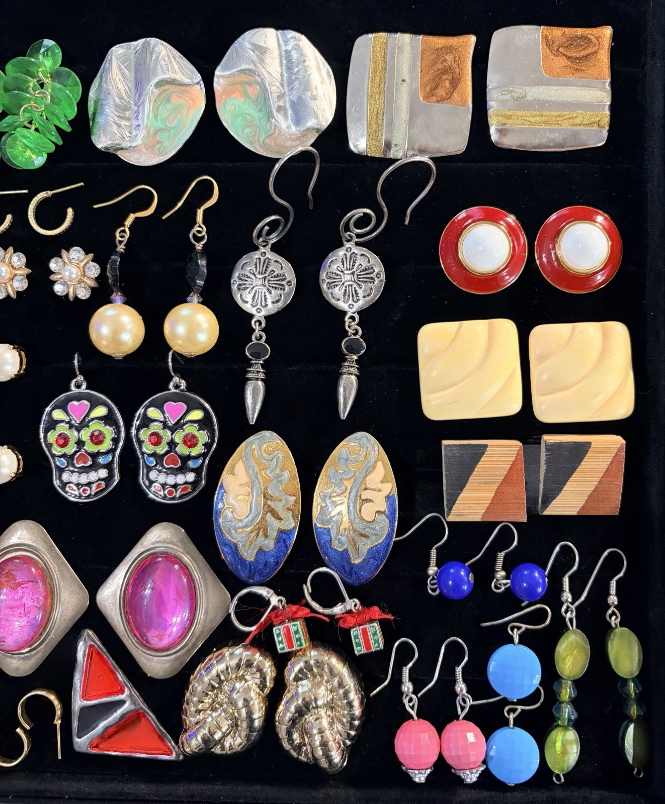 Lot Of 37 Pairs. Vintage & Mod Estate Earrings. Kate Spade, Monet, And More!