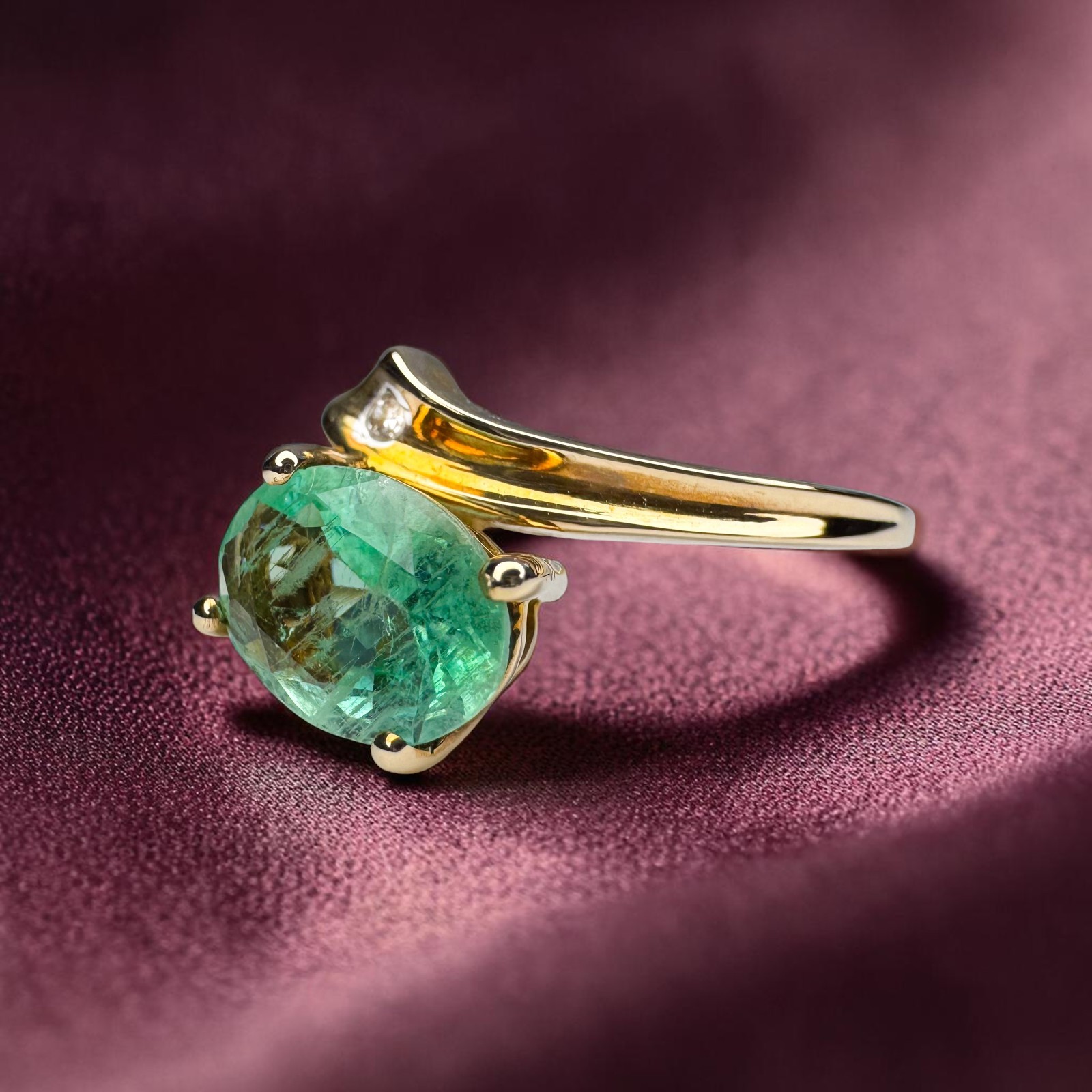 10K Gold Natural Colombian Emerald & Diamond Ring -Size 8 -1ct Bypass Ring 2.2g
