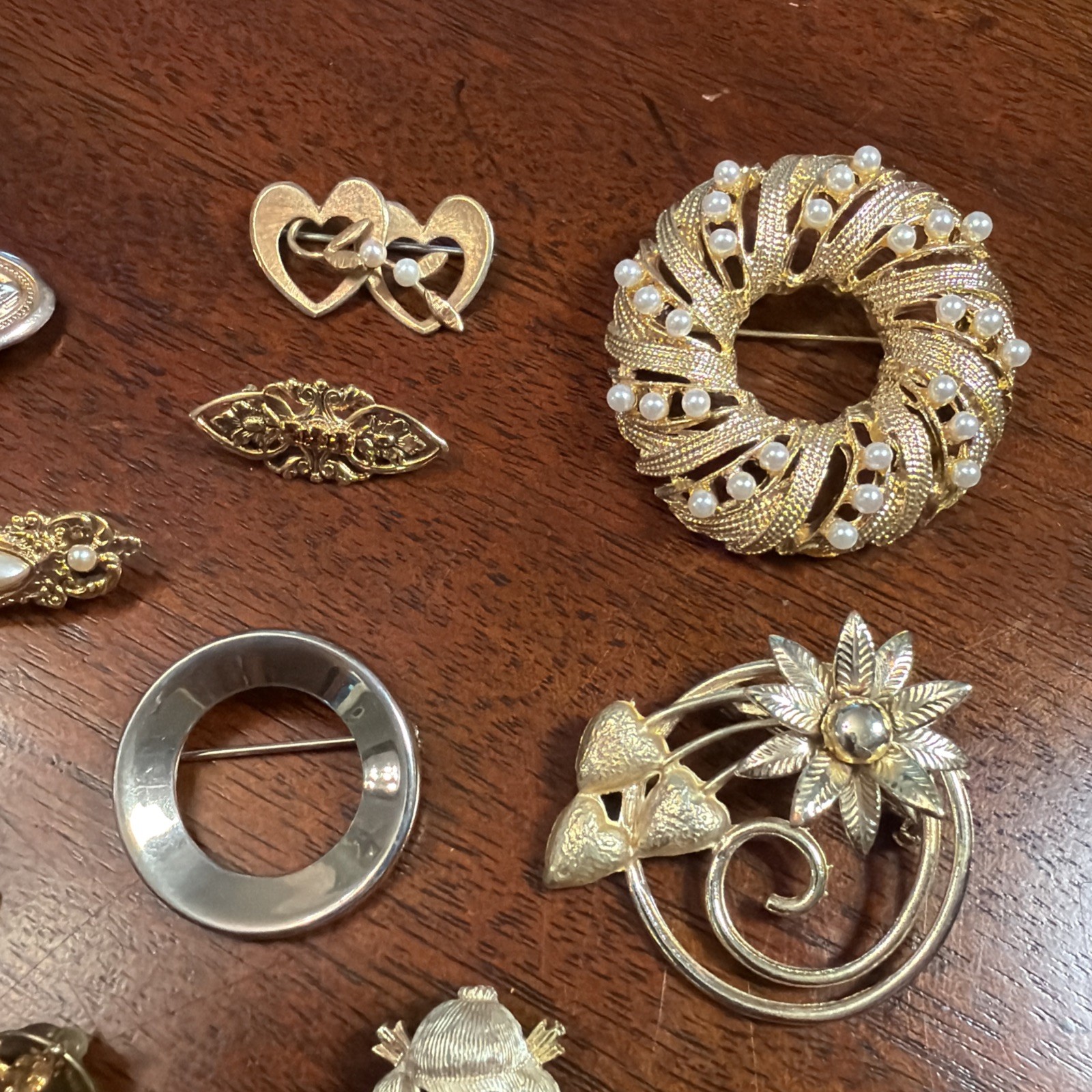 Vintage Gold Tone Brooch Lot 20pc Some Signed Mixed