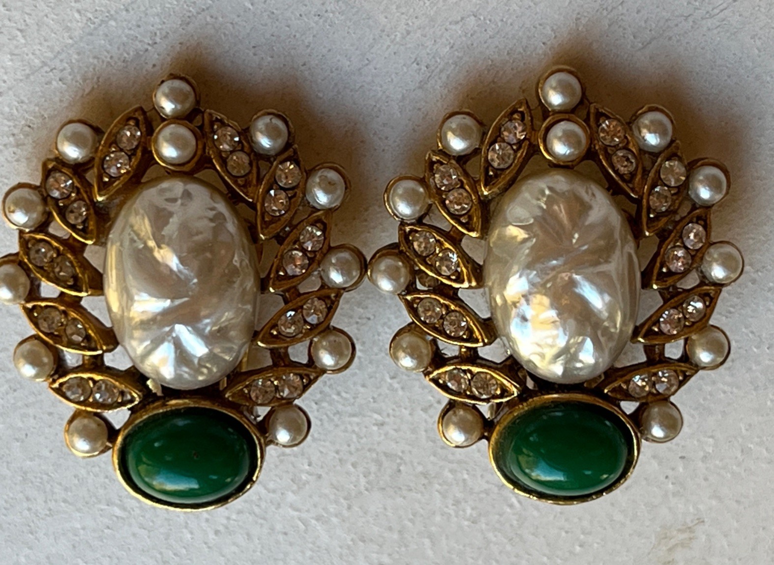 Vintage Faux Mabe & Many Pearls Green Glass Gripoix Cabochon Clip On Earrings