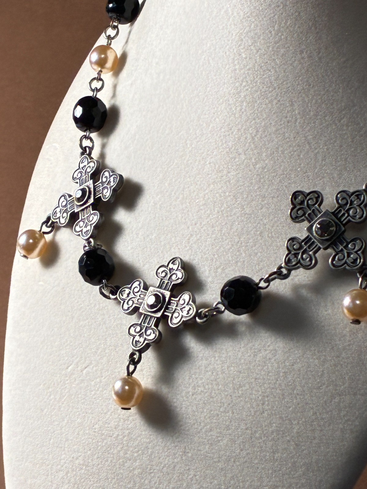 Ben Amun Choker – 3 Crosses Gothic Punk Art Deco-Silver-Tone-Faux Pearls -Beads