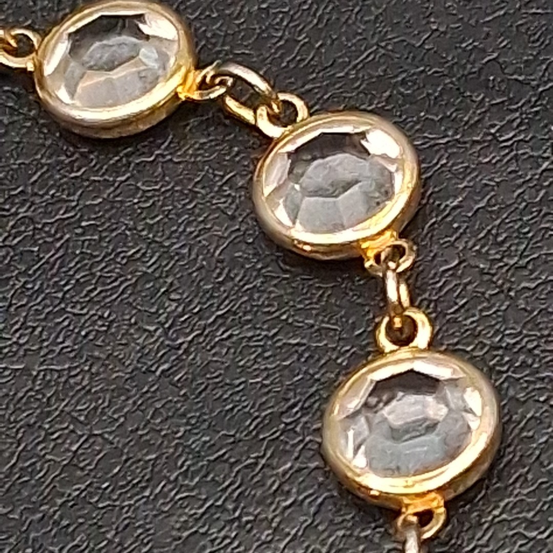 Vintage Austrian Crystal USA Link Bracelet Gold Tone. 17.520