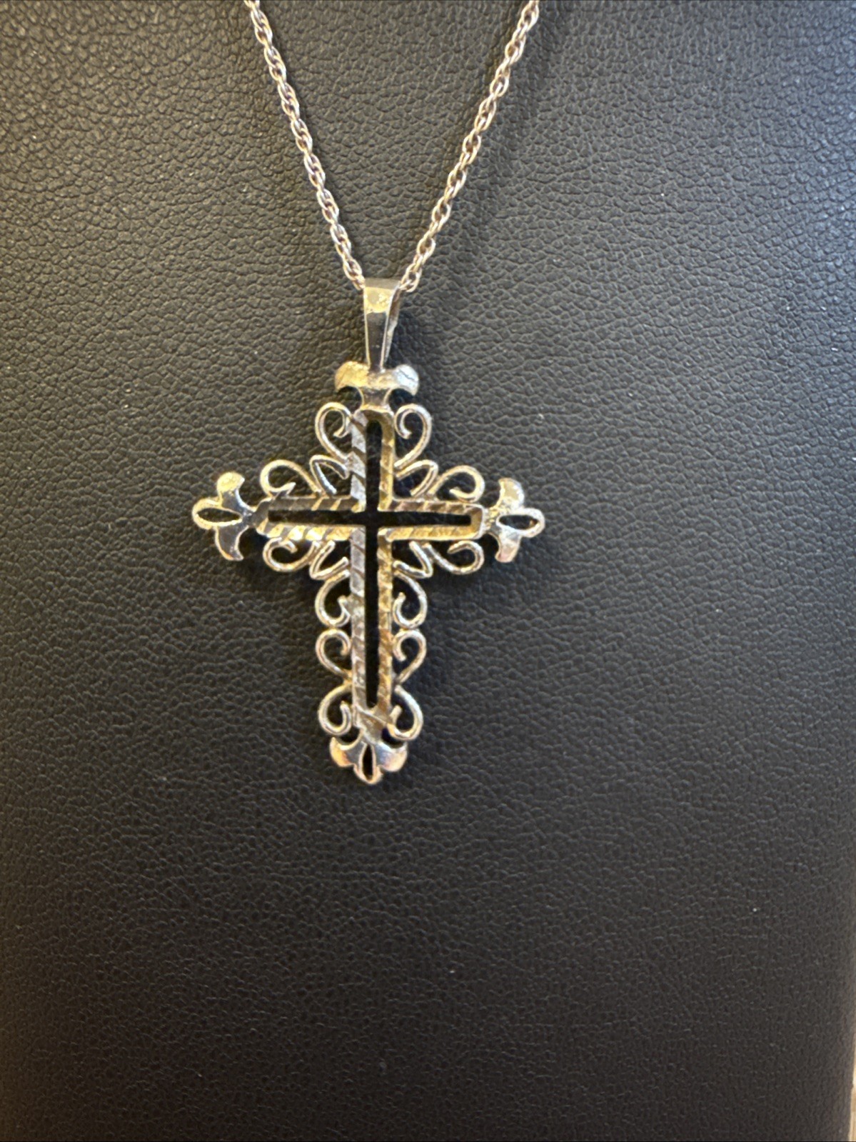 vintage sterling silver cross pendant & necklace 3.3G 20in