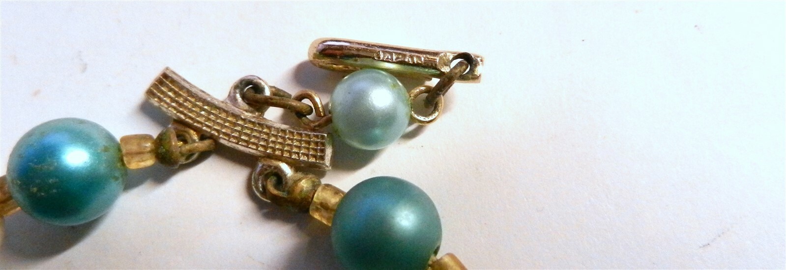 Vtg Double Strand Necklace w/Earrings Teal/White/Gold Japan 1960’s Clip-on S04B