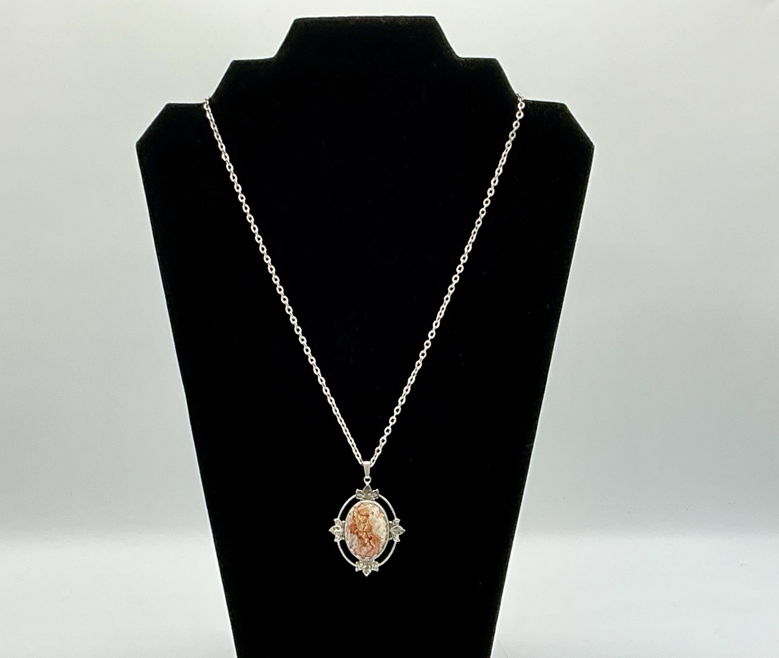 Vintage Lace Agate Pendant Silver Metal Ornate Setting With Chain