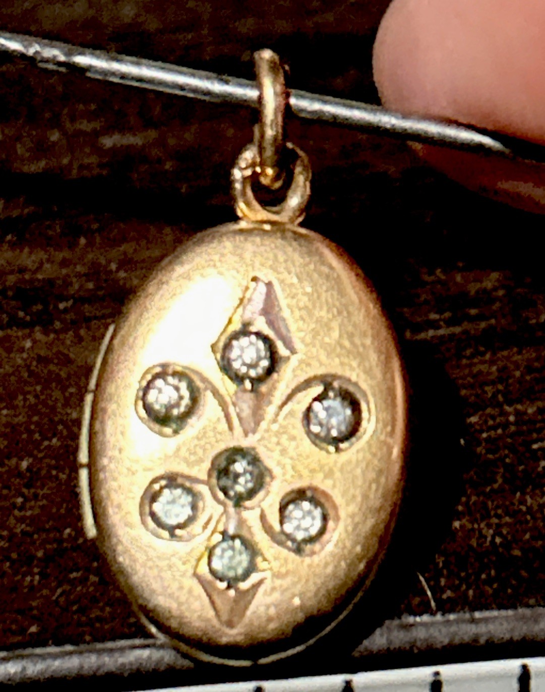 Antique 2g Victorian Rose Gold Filled Oval Locket Fluer de Lis Paste Stones Tiny