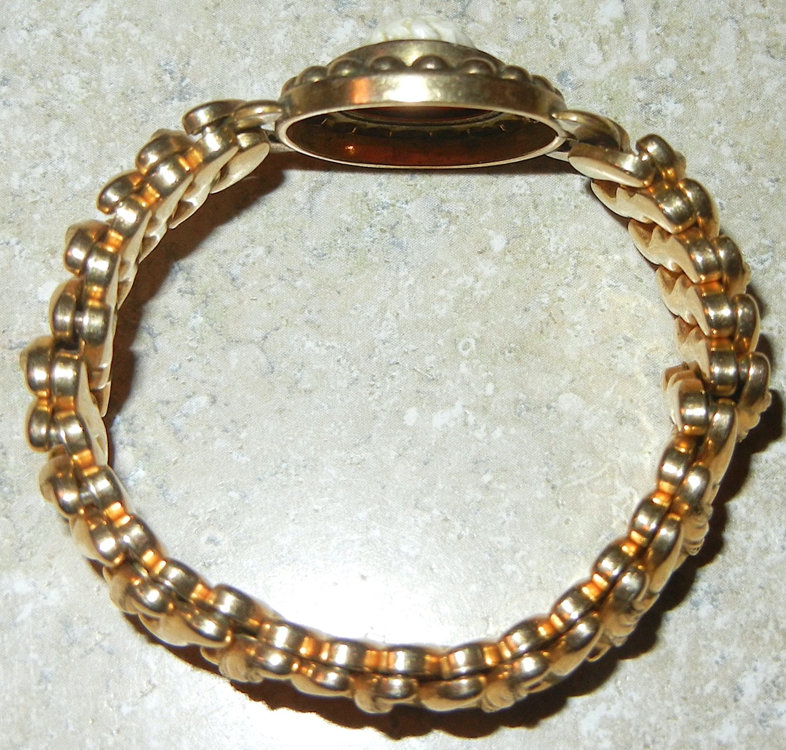 VINTAGE CARMEN THE DFB CO CAMEO SWEETHEART EXPANSION BRACELET HEART G.F. AS IS