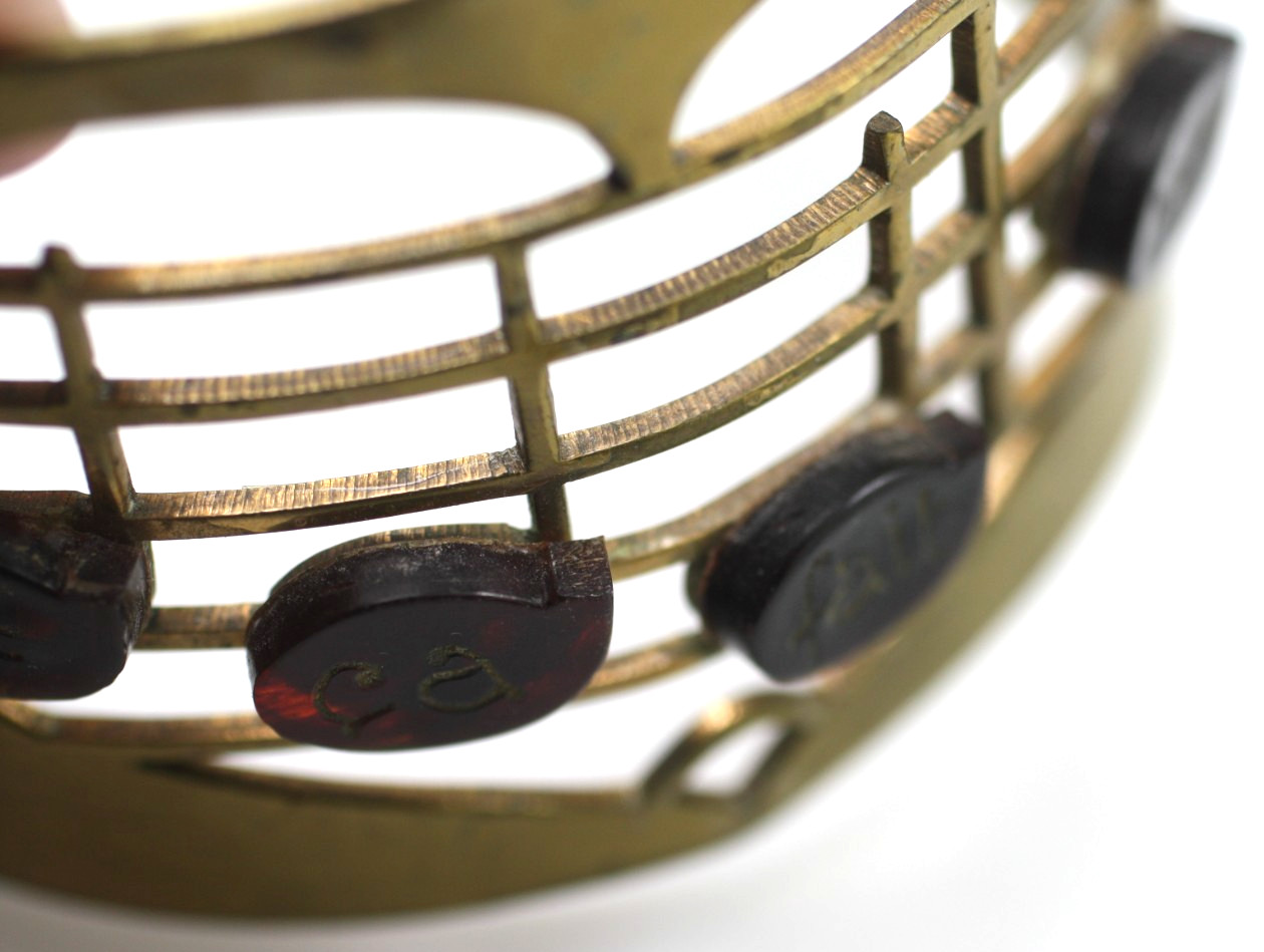 Vintage 40’s wide brass cuff Musical notes heart shape Et ca fait boum bracelet