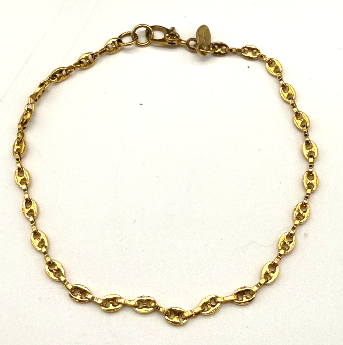 Vintage Monet Bracelet Size 7 Gold Tone Mariner Link Chain w/ Sister Clasp