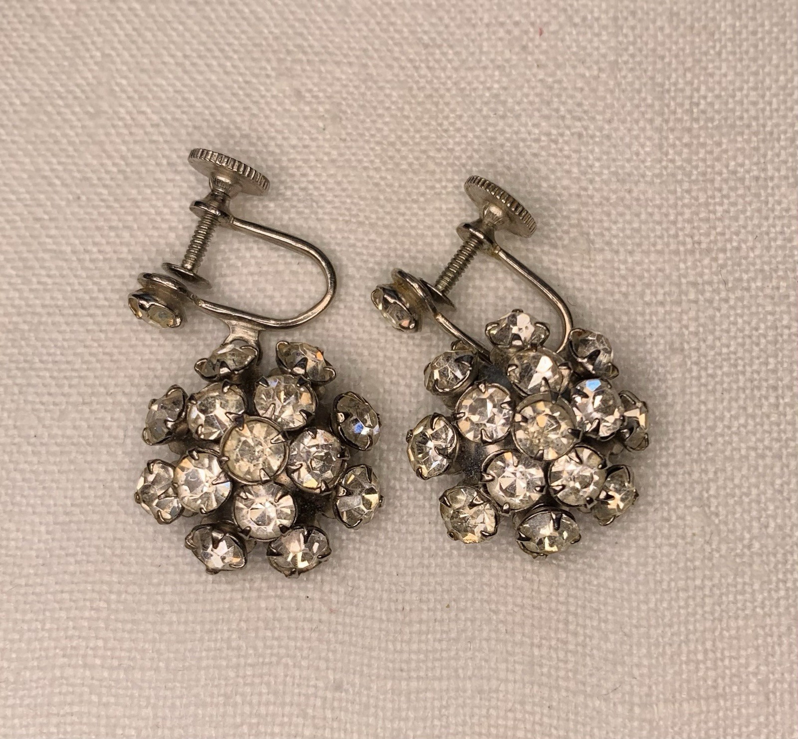 Vintage MCM Silvertone Rhinestone Cluster Prong Set Screw Back Dangle Earrings