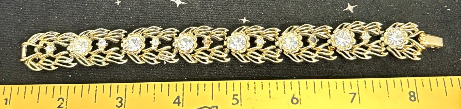 VTG Coro Gold Tone Bracelet W/7Round Colorless Stones & 7 Small Stones Sz. 7