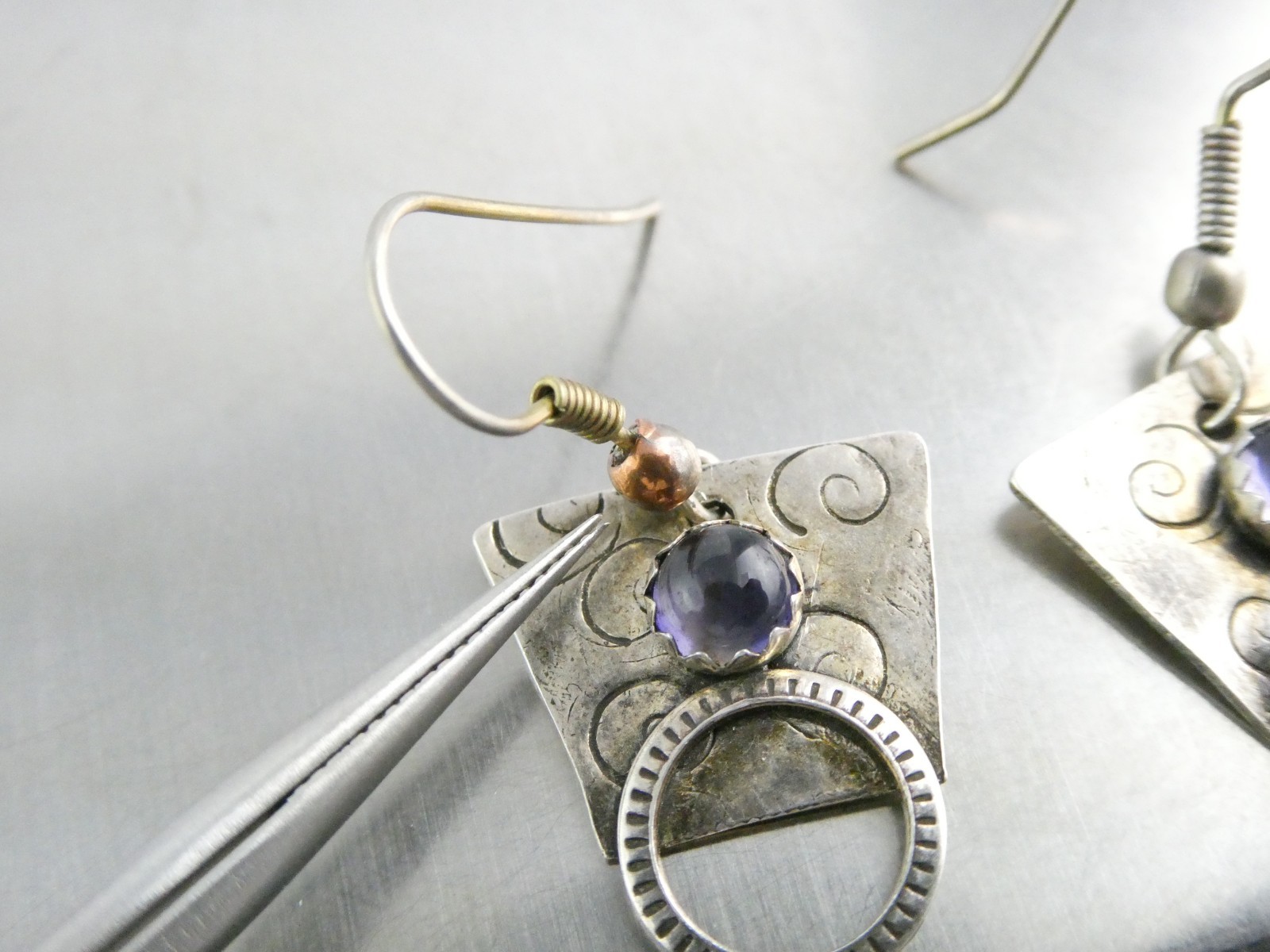 Vintage Sterling Silver Artisan Mixed Metals Iolite Hook Earrings 4.3g 1.25 Inch