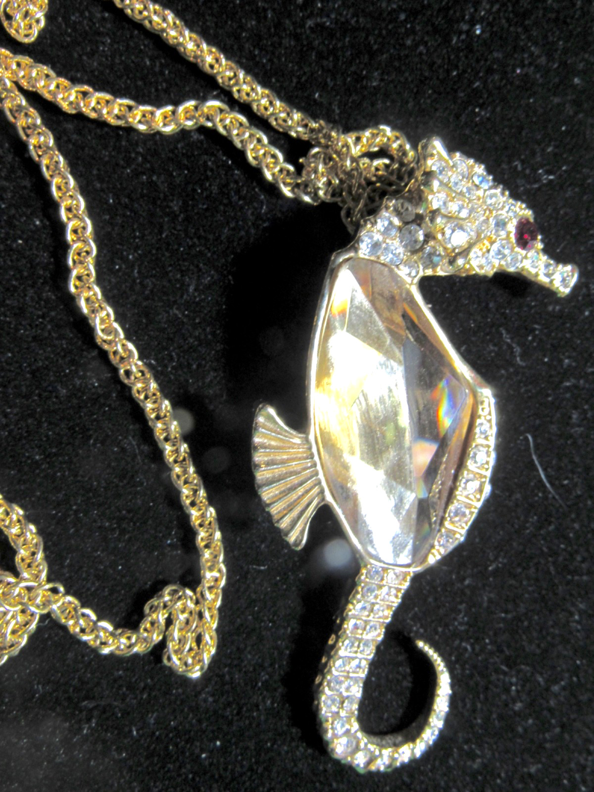 KENNETH JAY LANE Loyal Sea Horse Pendant with chain, Signed