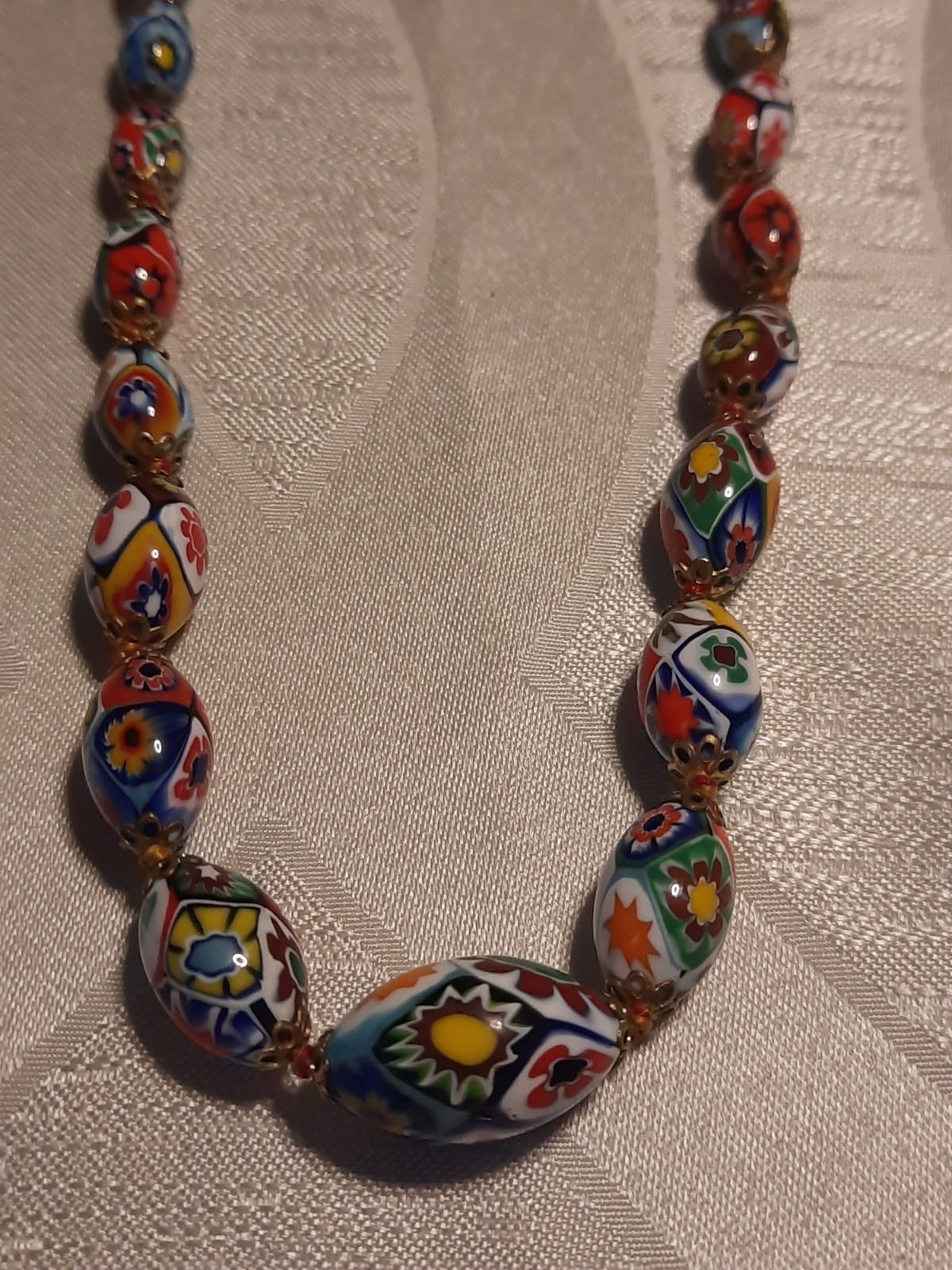 Vtg Millefiori Murano Glass Graduated Knotted Necklace 16″ Barrel Clasp A53